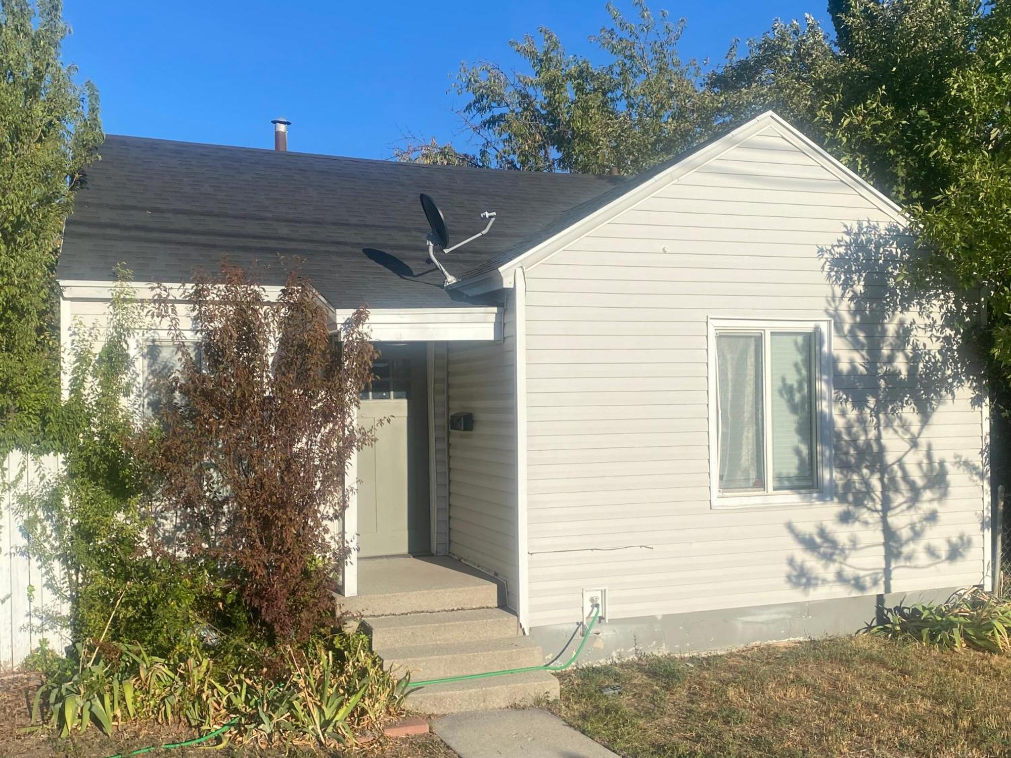 Cute Entire Small House With Large Yard! Pets Welcome! West Valley City Eksteriør billede