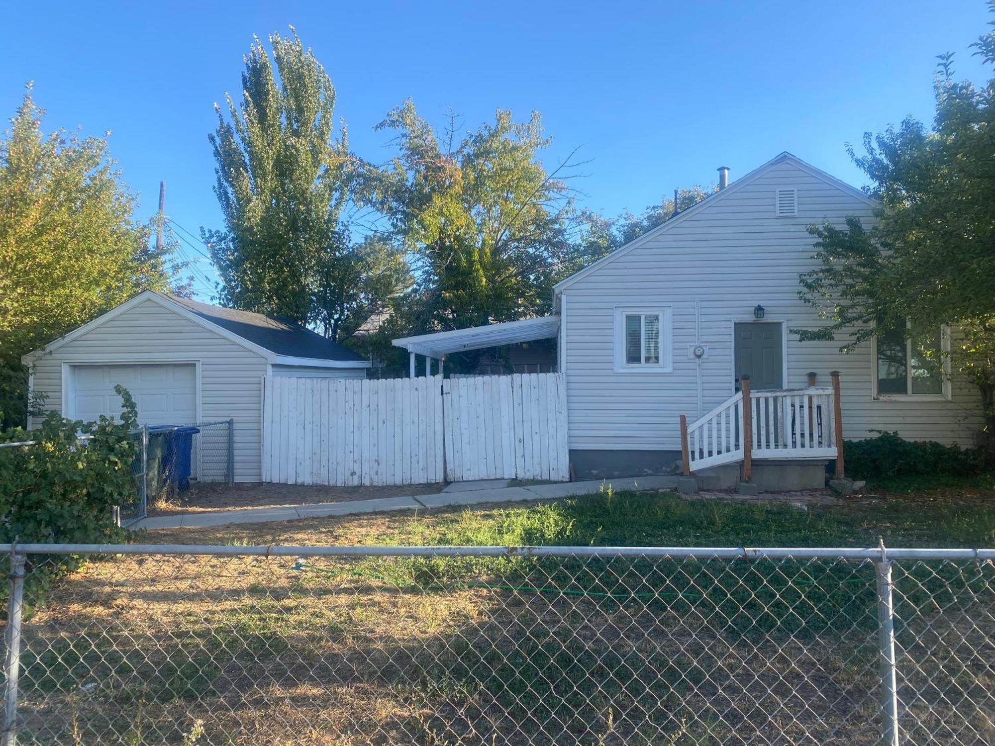 Cute Entire Small House With Large Yard! Pets Welcome! West Valley City Eksteriør billede