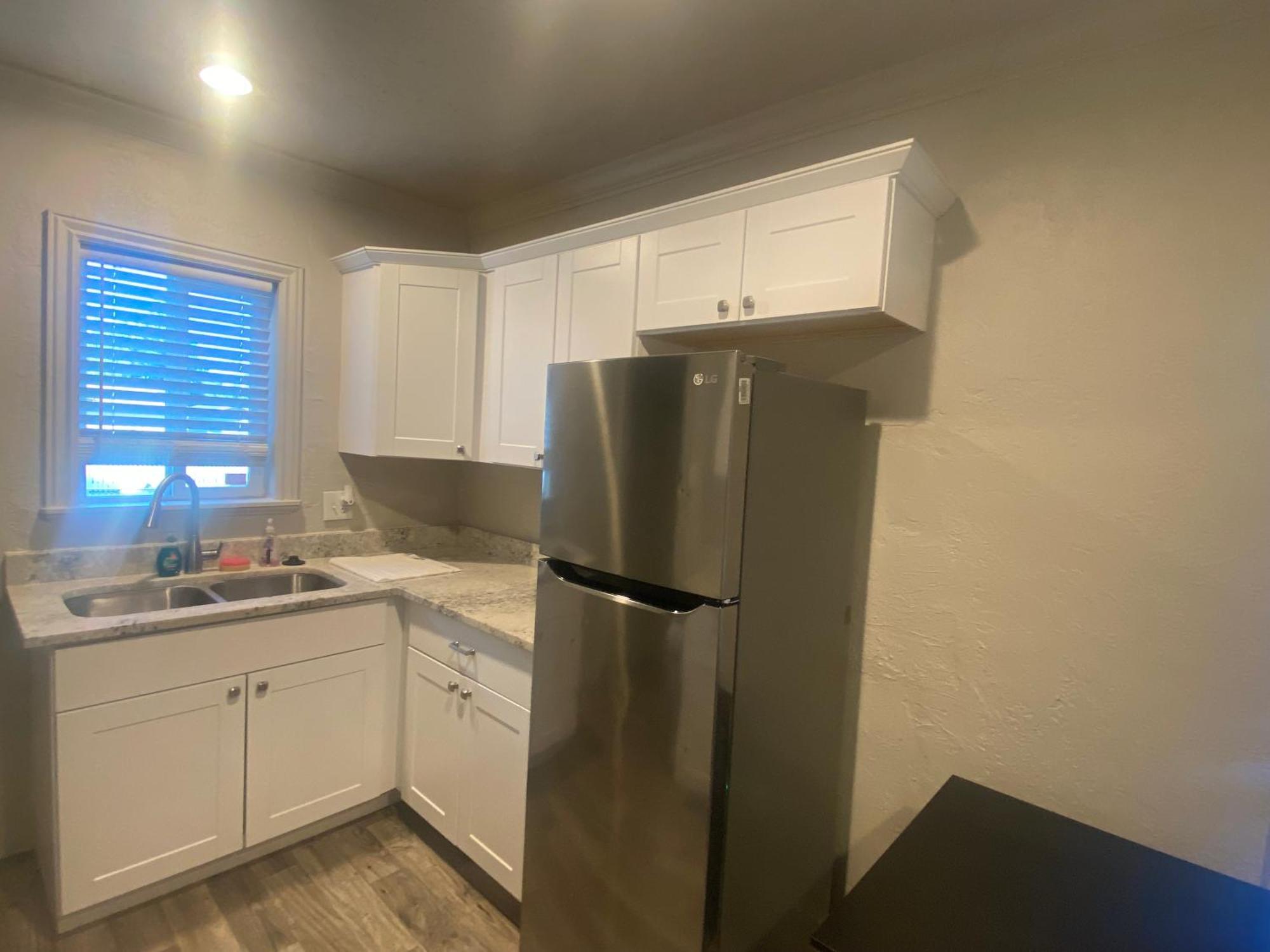 Cute Entire Small House With Large Yard! Pets Welcome! West Valley City Eksteriør billede